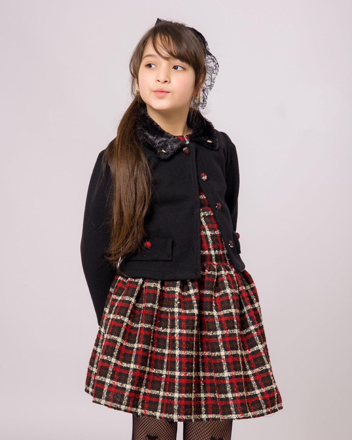 طقم فستان بنت أسود وأحمر بمربعات